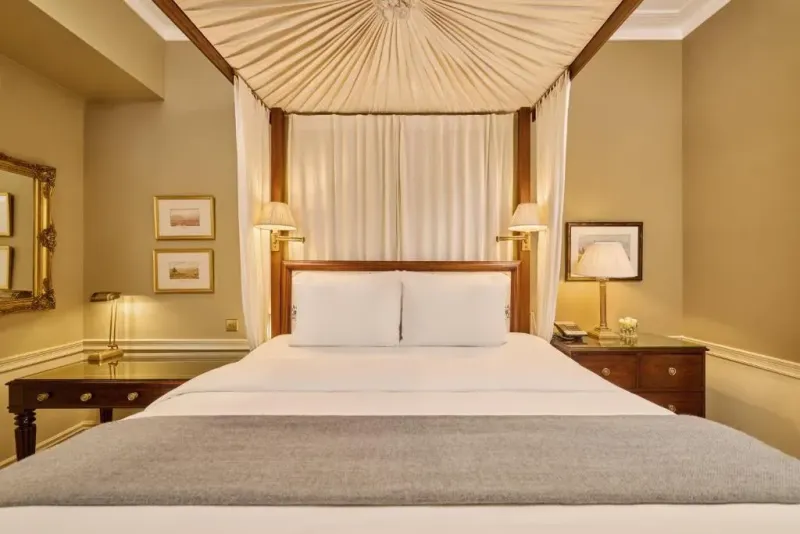 Roseate Junior Suite @ Roseate House London