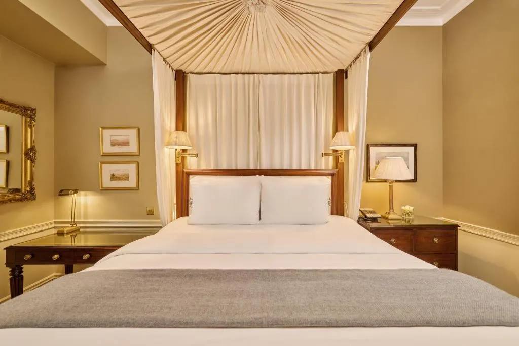 Roseate Junior Suite @ Roseate House London