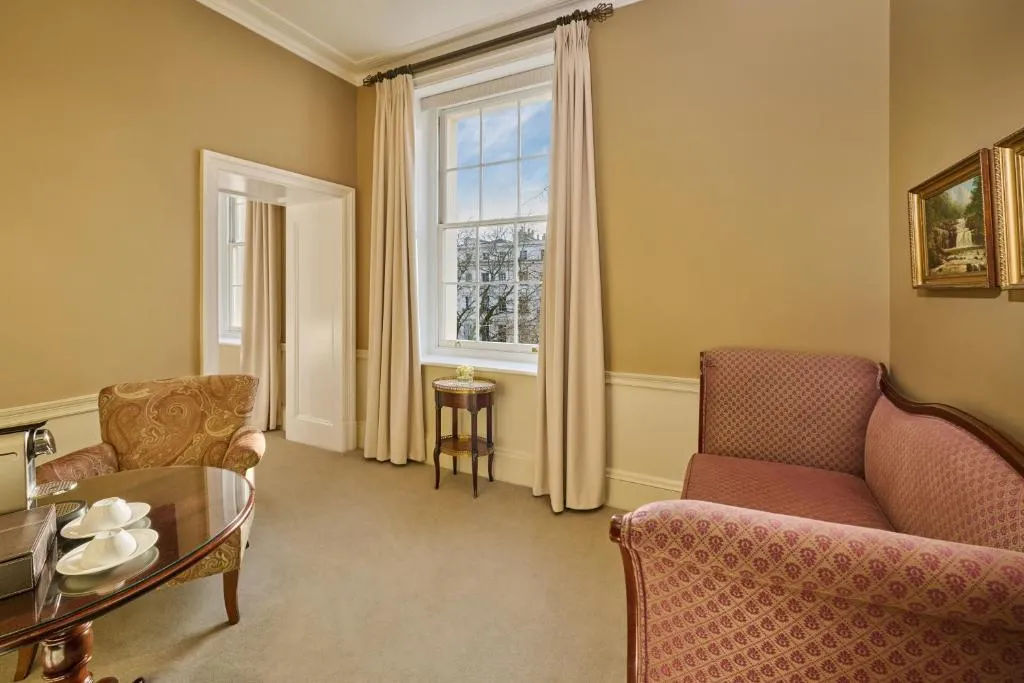 Roseate Junior Suite @ Roseate House London