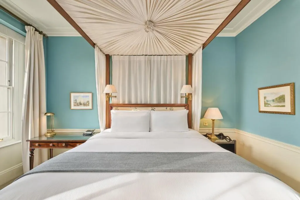 Roseate Suite @ Roseate House London