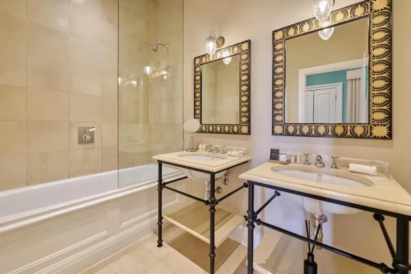 Roseate Suite @ Roseate House London