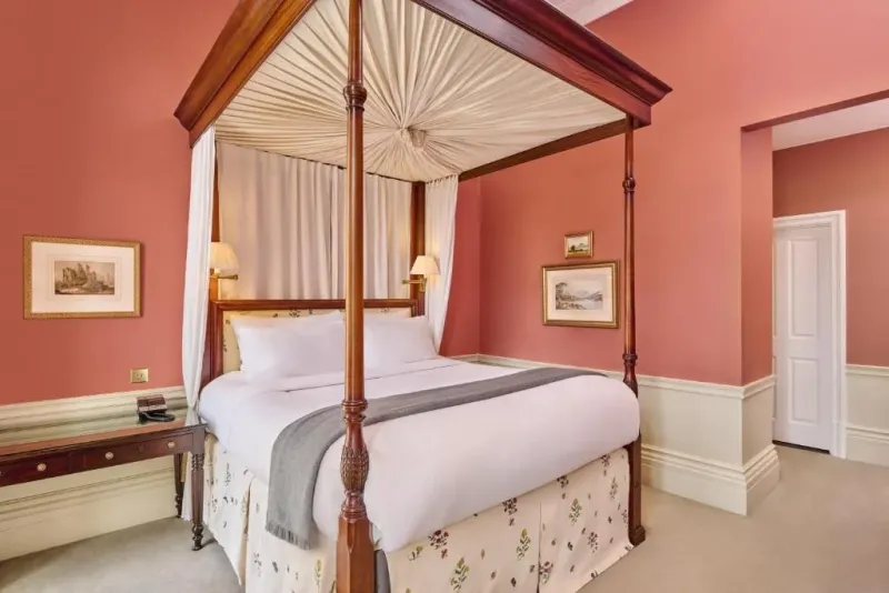 Roseate Suite with Balcony @ Roseate House London