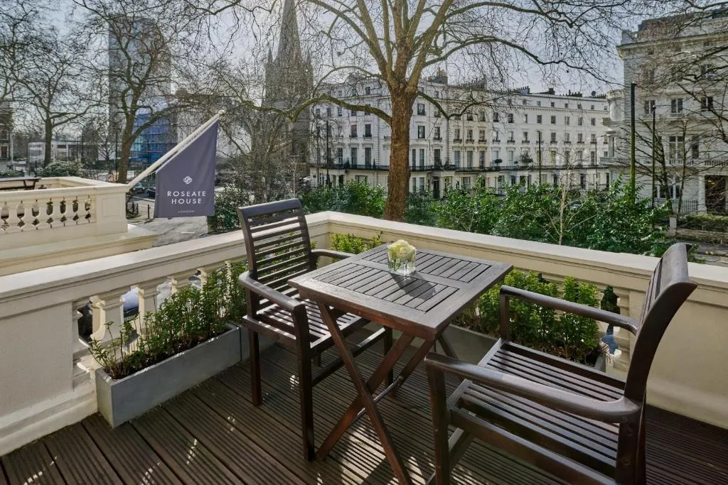 Roseate Suite with Balcony @ Roseate House London