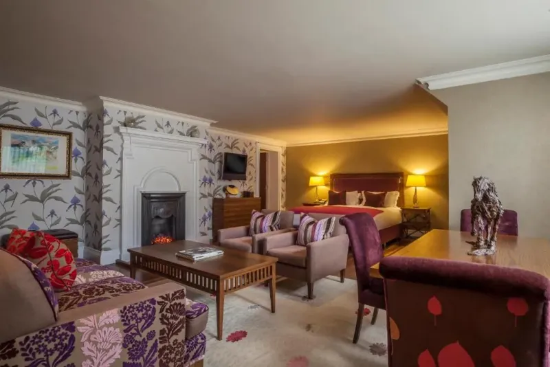 Roseate Executive Suite @ The Roseate Reading