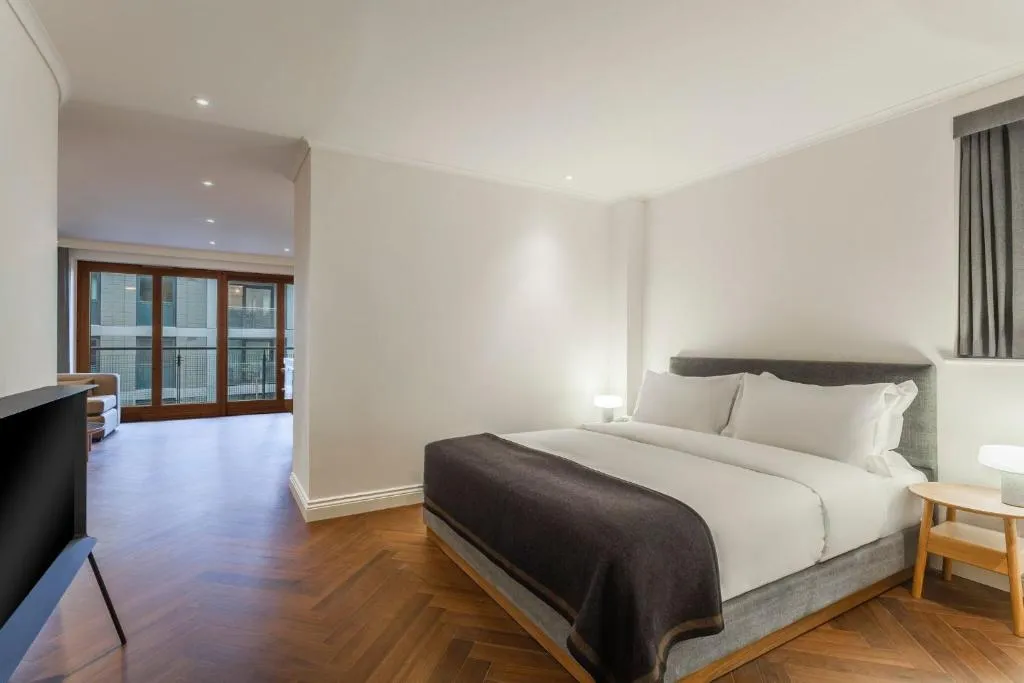 The House Studio @ The Roseate Reading