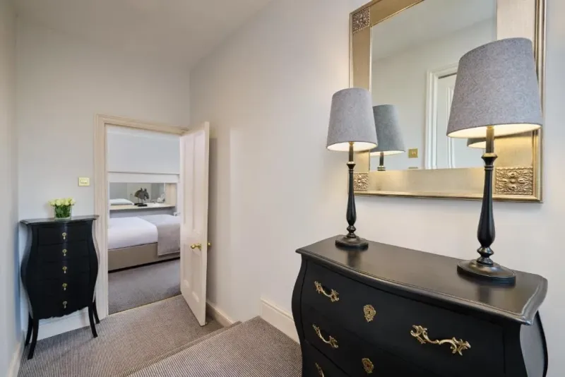 Luxury Junior Suite @ The Roseate Villa Bath