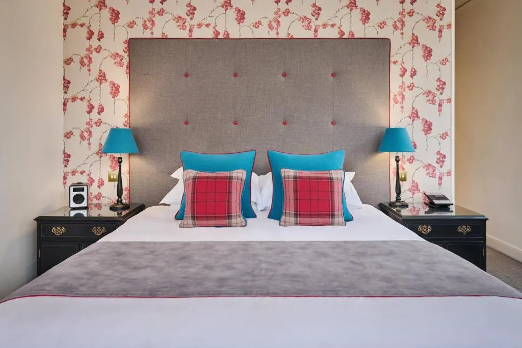 Luxury Park View King @ The Roseate Villa Bath