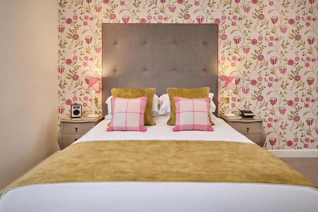 Superior Double Room with Garden View @ The Roseate Villa Bath