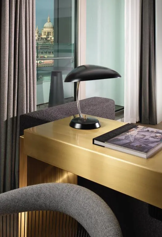 Riverview Balcony Suite @ Sea Containers London