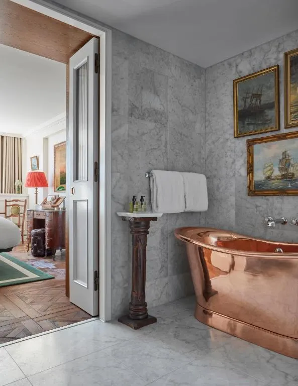 Edwardian Suite @ Sea Containers London