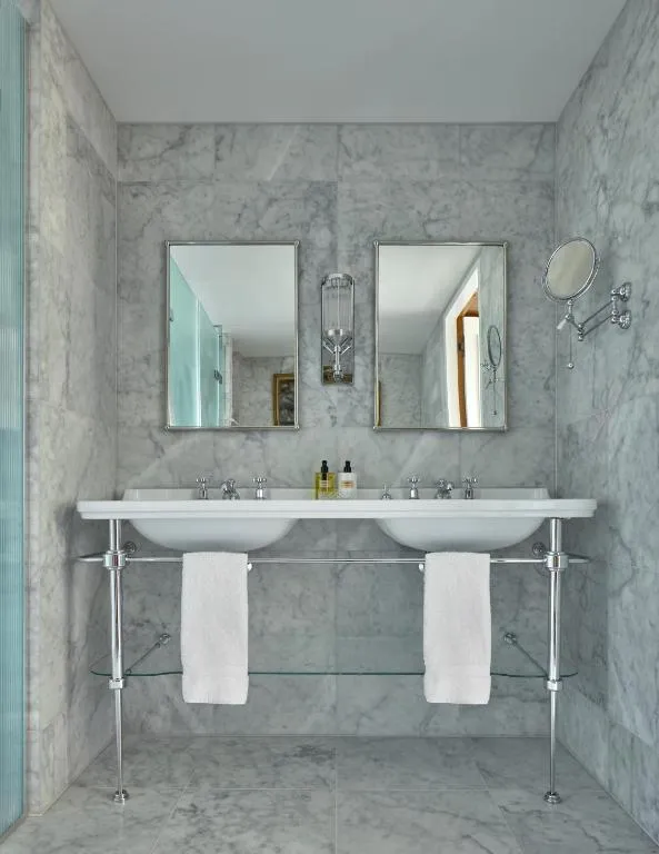 Edwardian Suite @ Sea Containers London