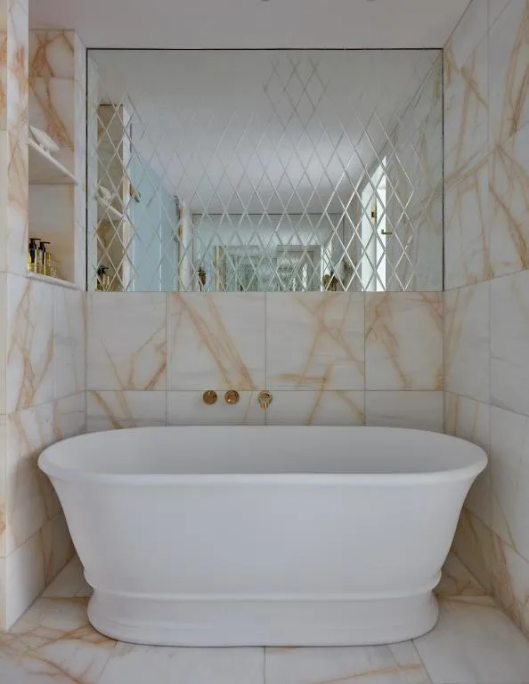 Dynasty Suite @ Sea Containers London