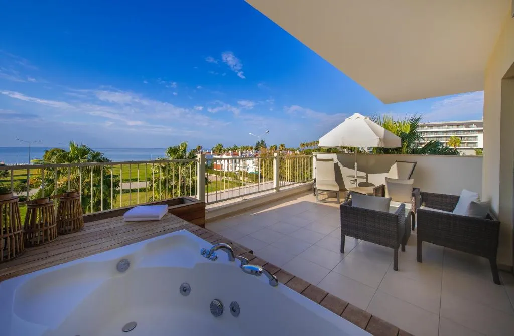 Jacuzzi Suite @ TUI Blue Barut And z   All Inclusive   Adults Only