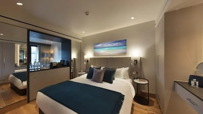 Superior Suite with Kitchen @ Tower Suites by Blue Orchid