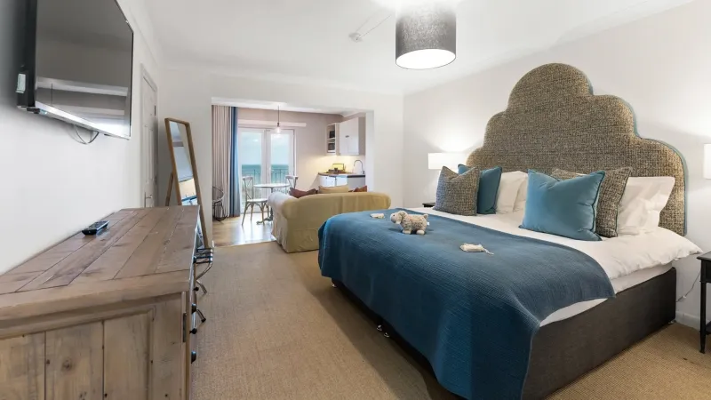 Connecting Sea View Studio Apartments @ The Rosevine