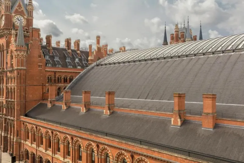 Edwardian Double Room   High Floor @ Kaya Great Northern Hotel  London