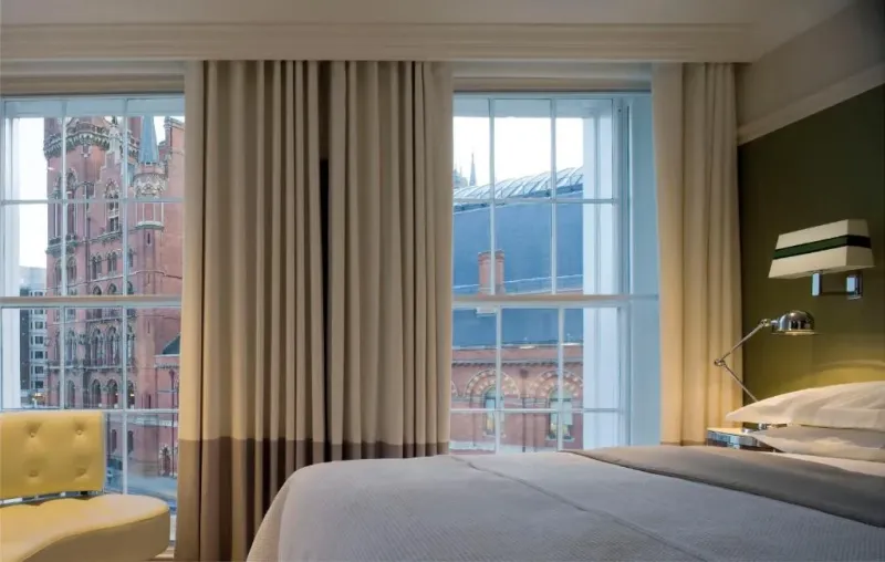 Heritage   Large Queen Room @ Kaya Great Northern Hotel  London