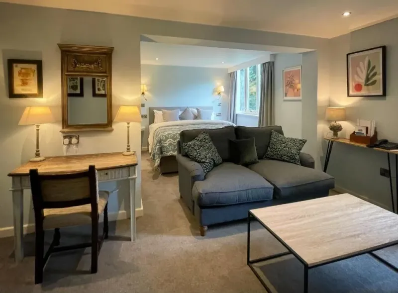 Executive Suite @ Holdsworth House Hotel