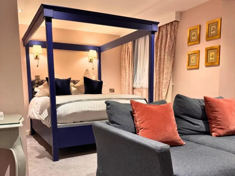 Executive Suite @ Holdsworth House Hotel