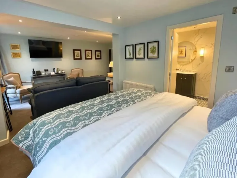 Executive Suite @ Holdsworth House Hotel
