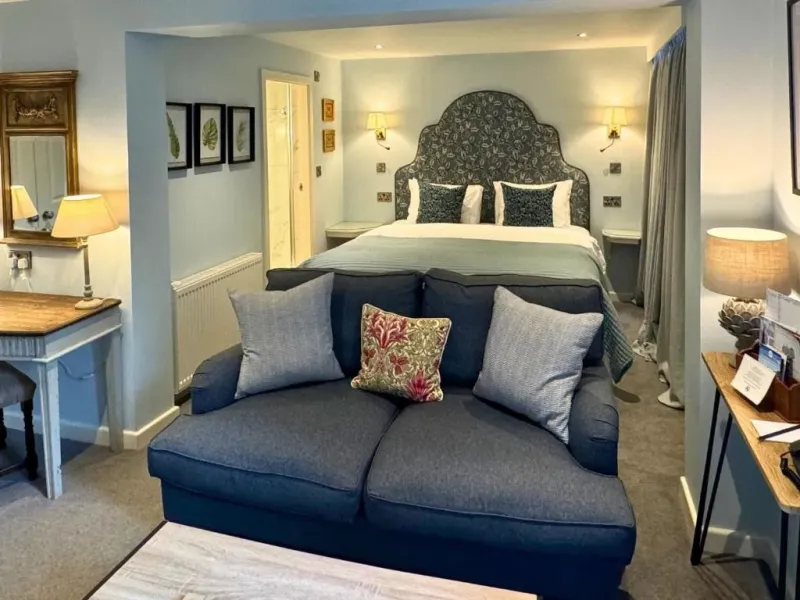 Executive Suite @ Holdsworth House Hotel
