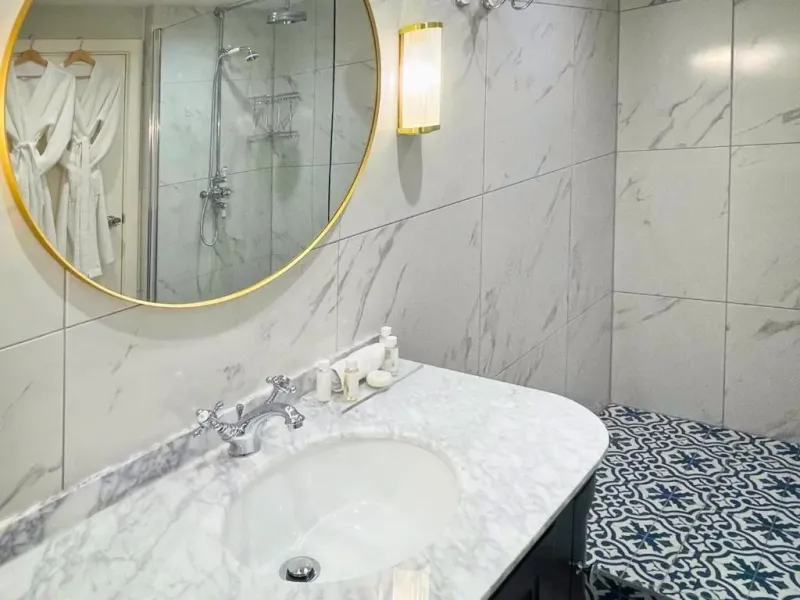 Executive Suite @ Holdsworth House Hotel