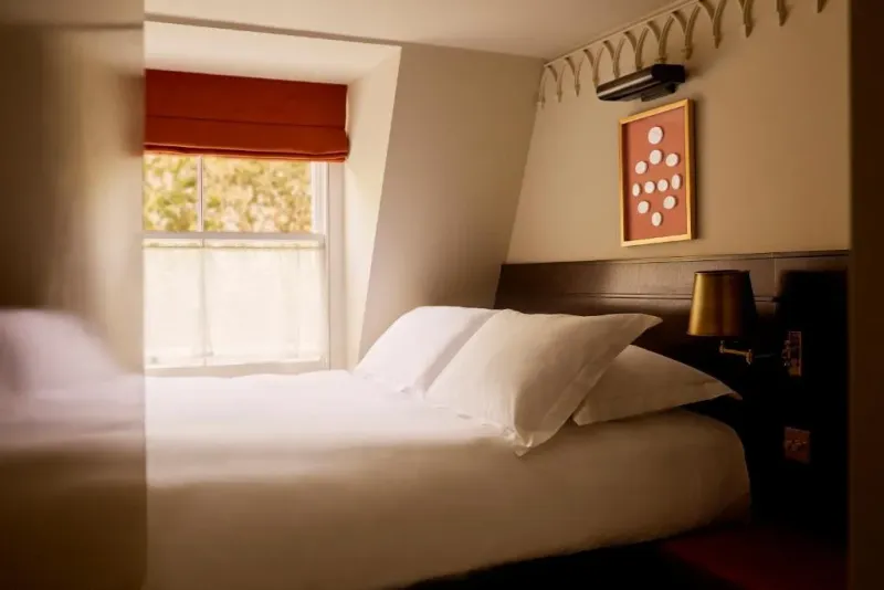 Small Double Room @ Grand Hotel Bellevue London
