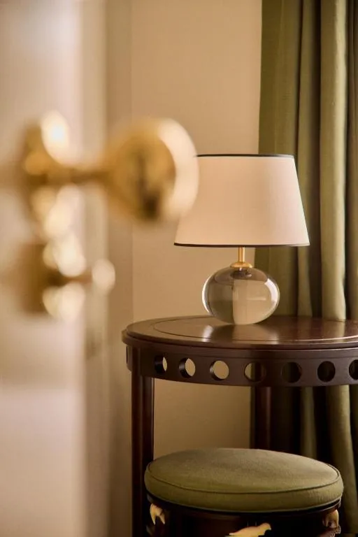 Superior Double Room @ Grand Hotel Bellevue London