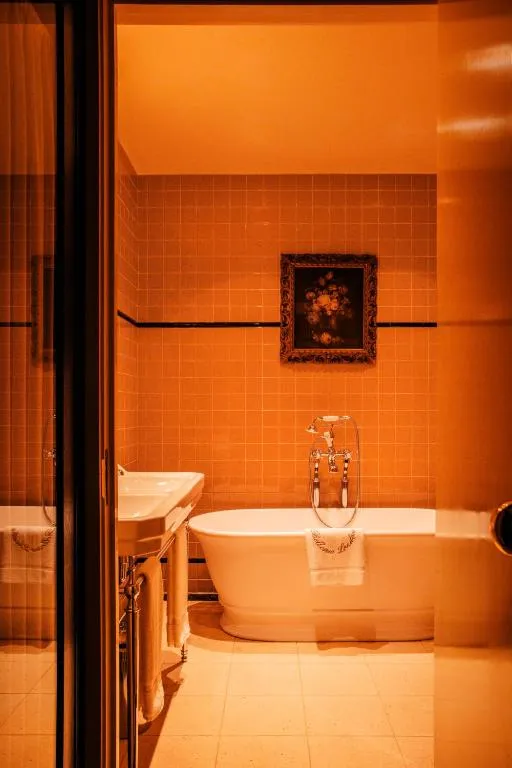 Grand Norfolk Suite @ Grand Hotel Bellevue London