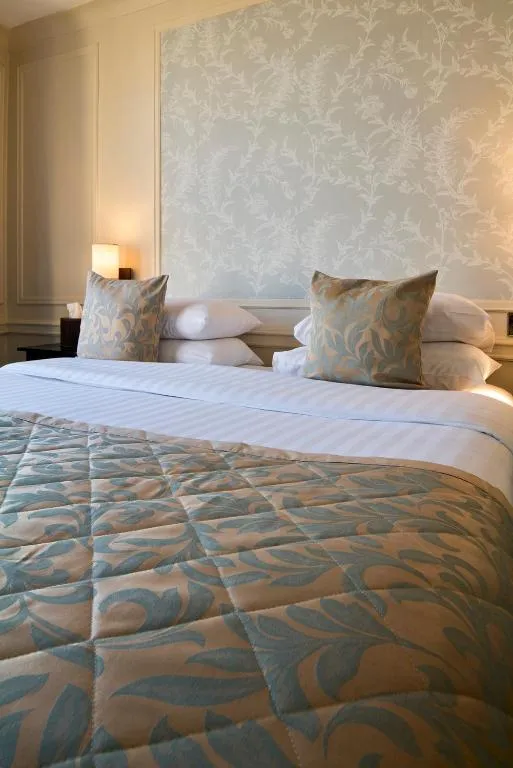 Double Room @ Sloane Square Hotel