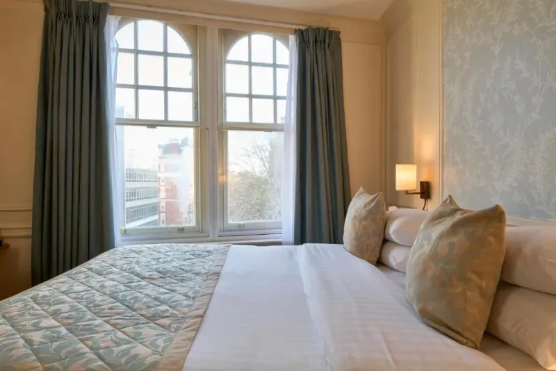 Double Room @ Sloane Square Hotel