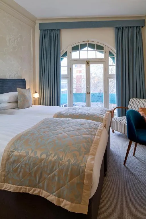 Twin Room @ Sloane Square Hotel