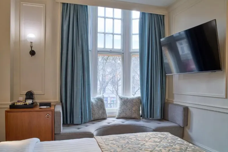 Superior Double Room @ Sloane Square Hotel