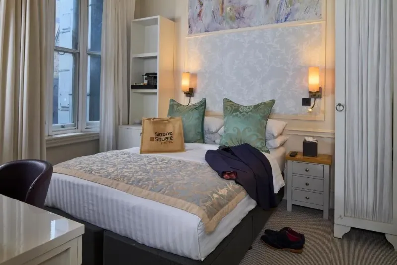 Small Double Room @ Sloane Square Hotel