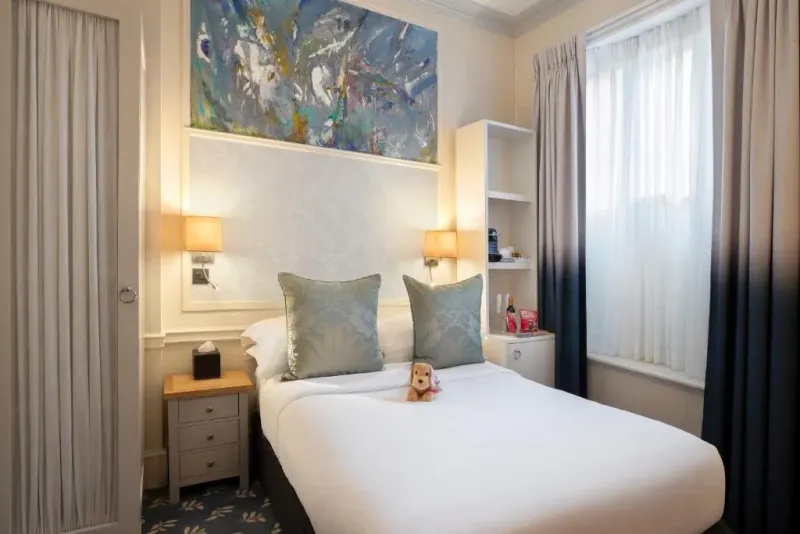Small Double Room @ Sloane Square Hotel