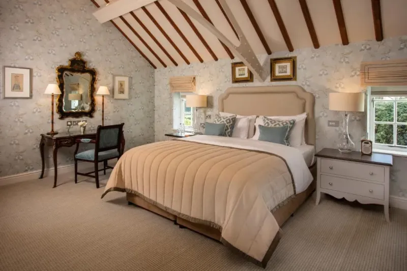 Deluxe Suite @ Foxhills Country Club and Resort