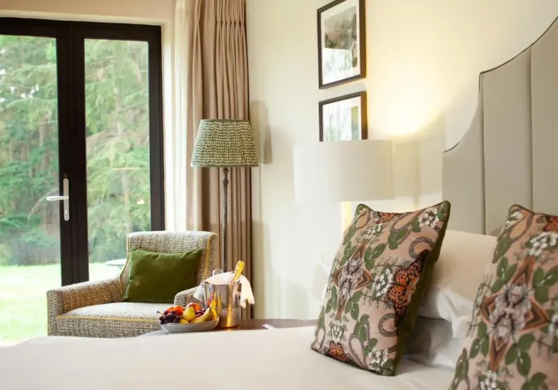 Executive Lyne House @ Foxhills Country Club and Resort