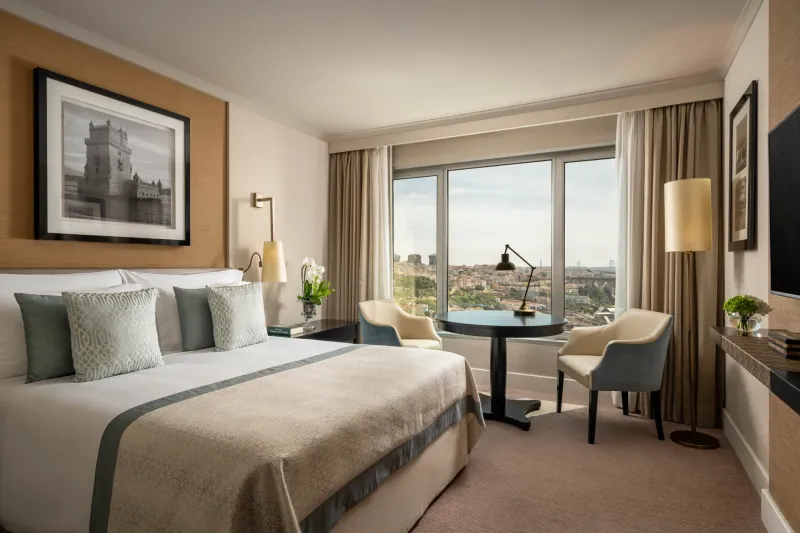 Deluxe Panoramic View Room