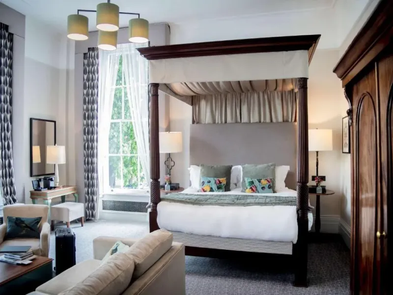 Junior Suite   1 King Bed @ Queens Hotel Cheltenham
