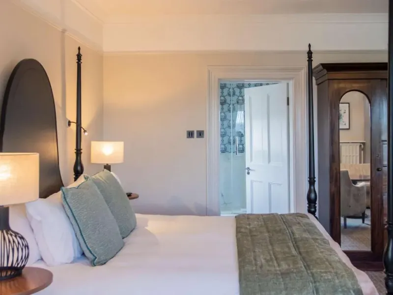 Junior Suite   1 King Bed @ Queens Hotel Cheltenham