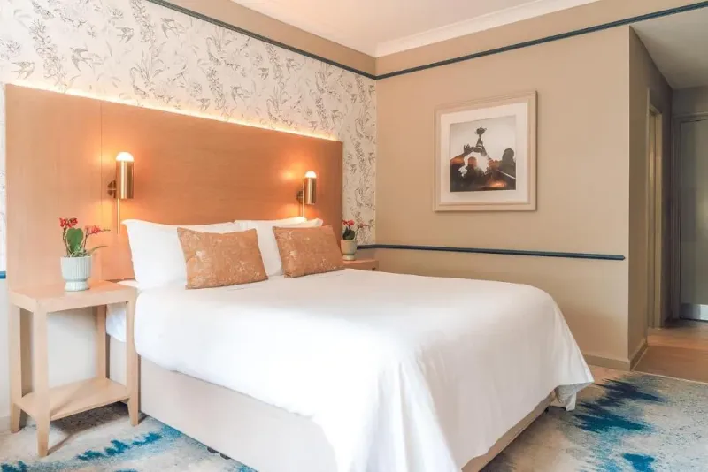Signature King Room @ The Belfry Hotel  amp  Resort