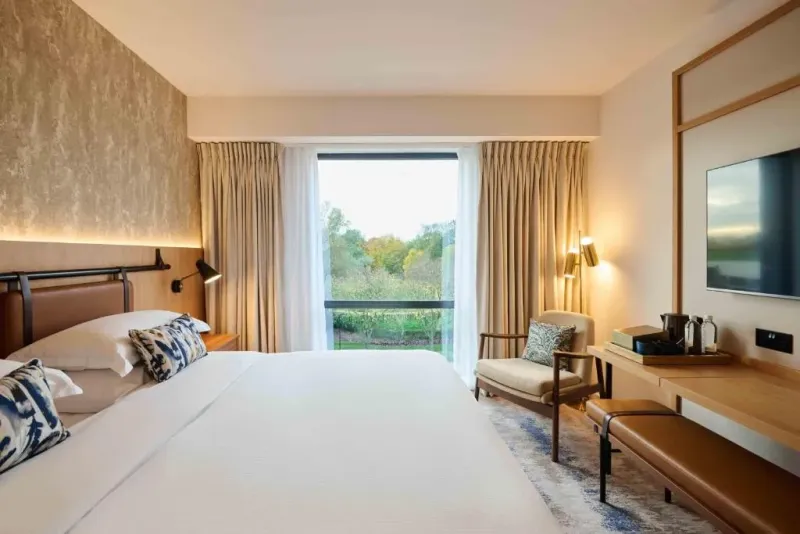 Deluxe King Room @ The Belfry Hotel  amp  Resort