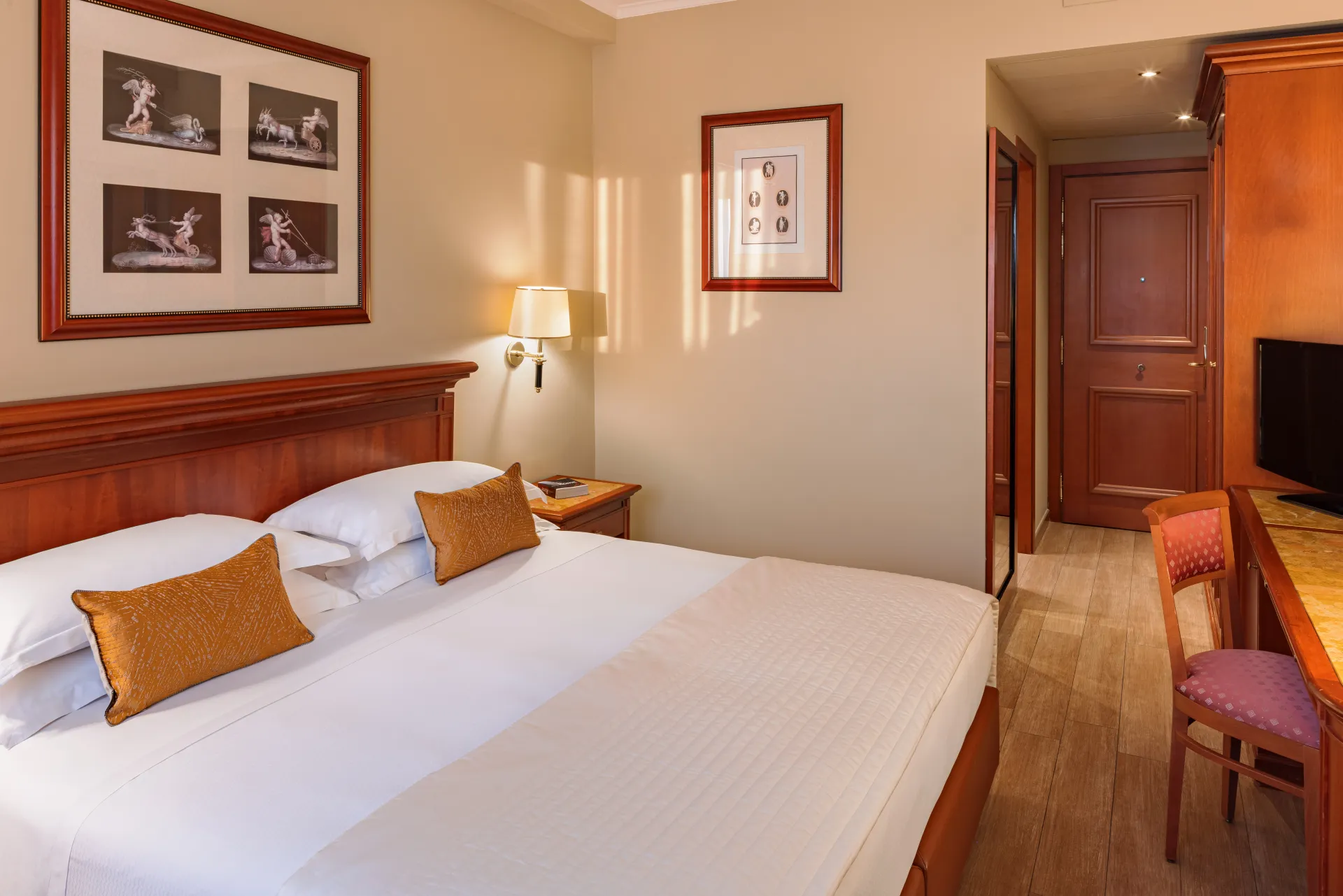 Classic Double Room @ Starhotels Michelangelo Rome