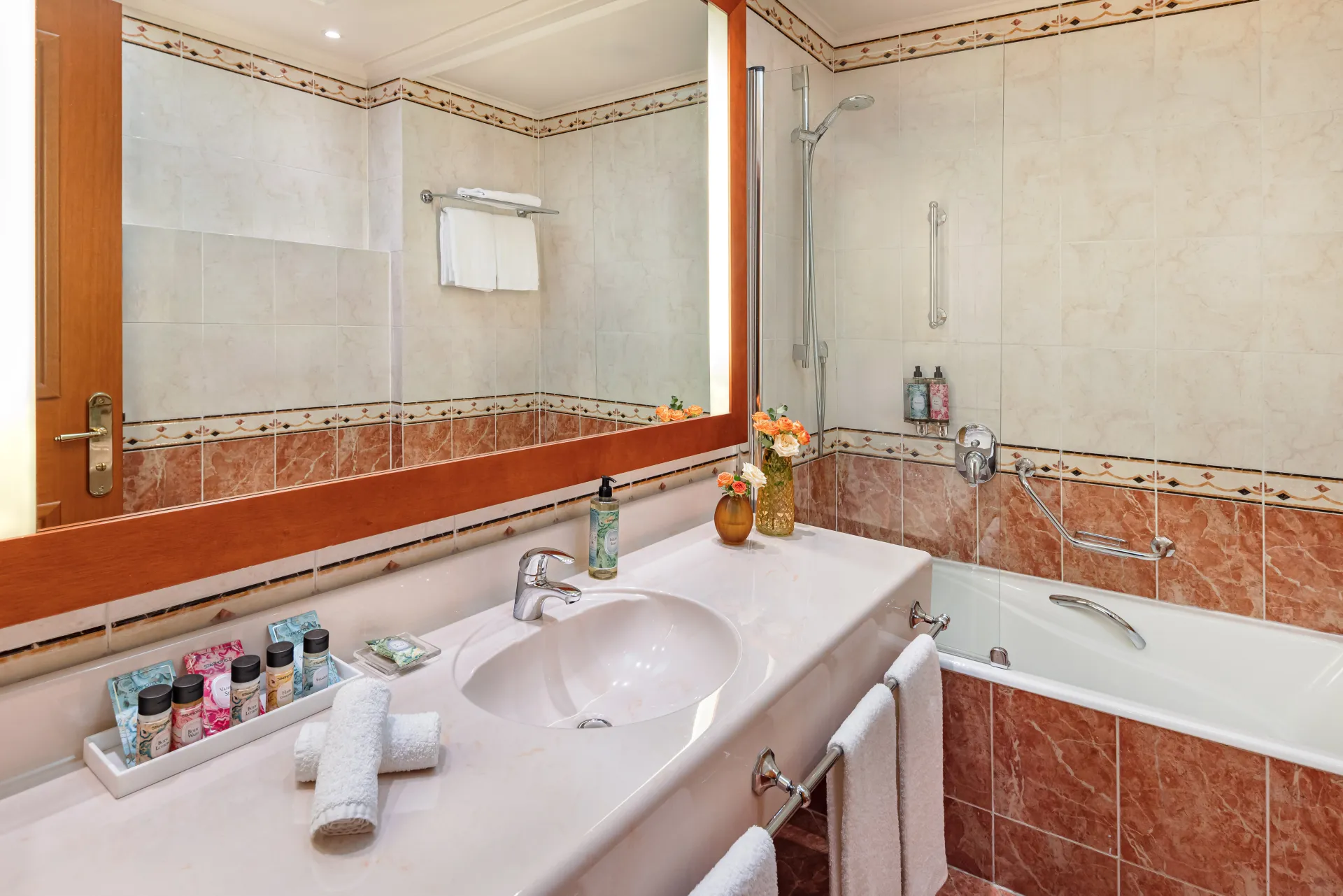 Deluxe Double or Twin Room @ Starhotels Michelangelo Rome