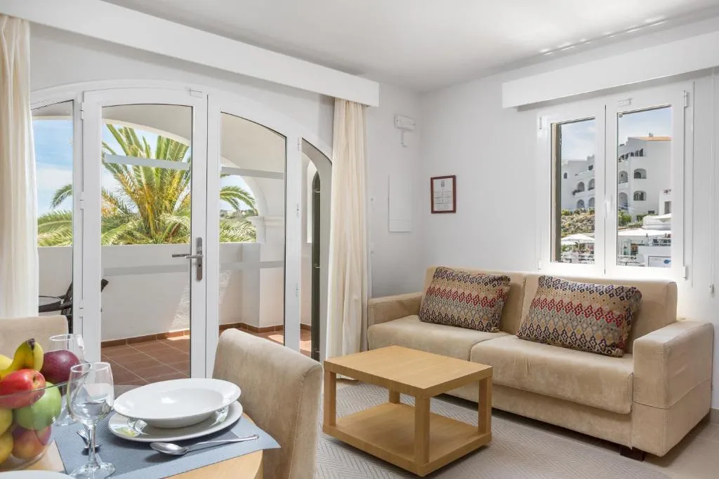 One Bedroom Apartment @ White Sands Beach Club