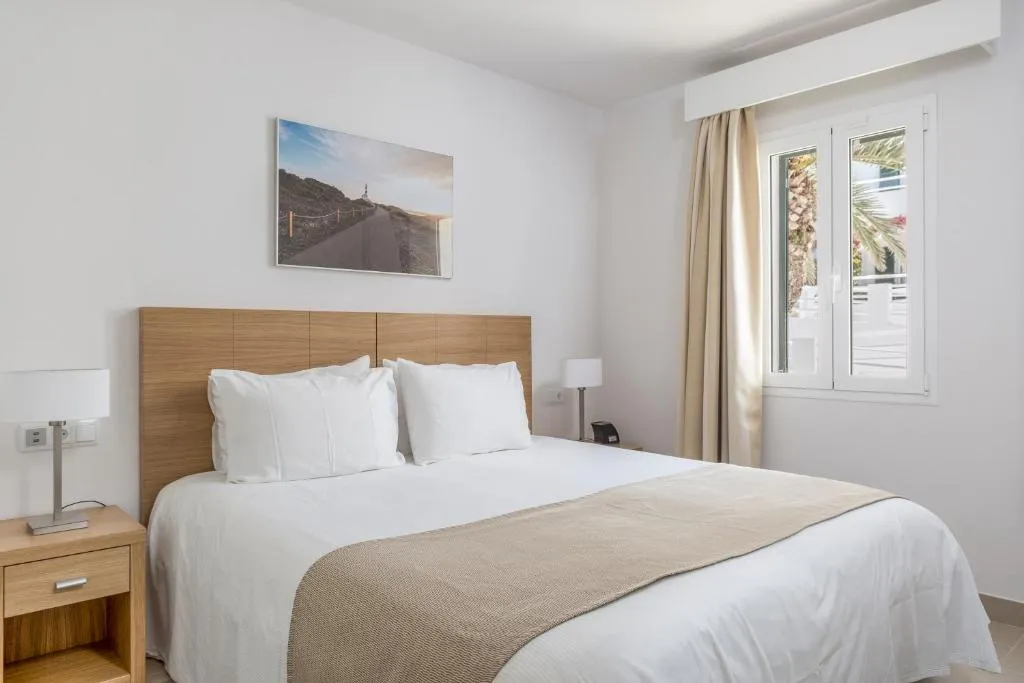 One Bedroom Apartment @ White Sands Beach Club