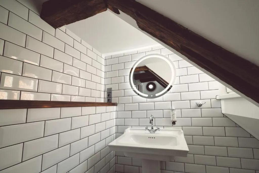 Deluxe Double Room with Bath @ Domus Balthasar Boutique Hotel