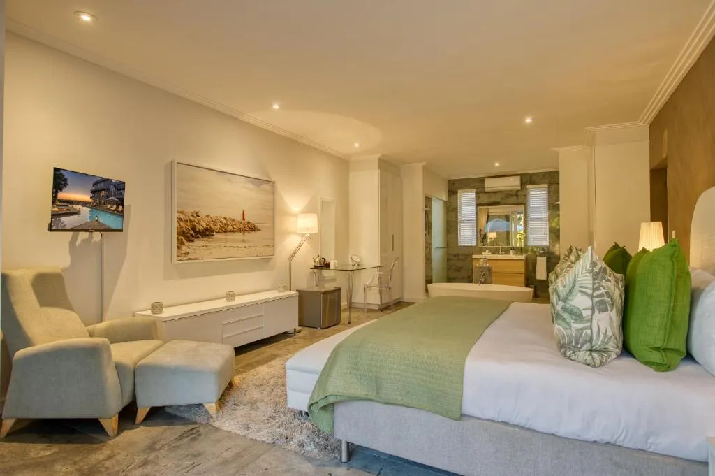 Pool View Room  @ Atlantic Palms