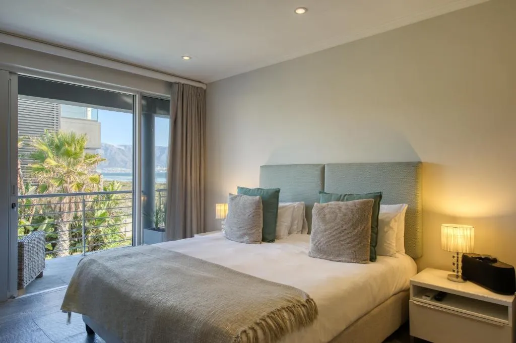 Table Mountain Room  @ Atlantic Palms