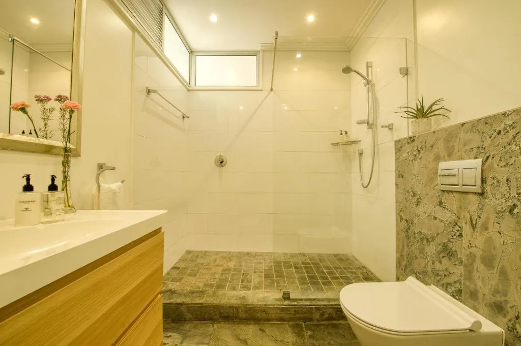 Table Mountain Room  @ Atlantic Palms